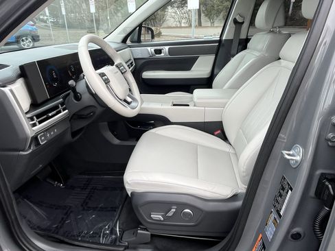 Certified 2025 Hyundai Santa Fe SEL image 11