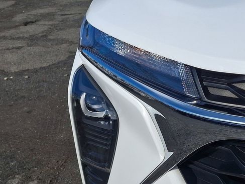 Used 2024 Chevrolet Trax LS w/ LS Convenience Package image 35