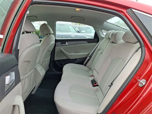 Used 2017 Hyundai Sonata SE image 9