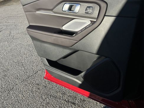 New 2026 Ford Explorer Platinum image 17