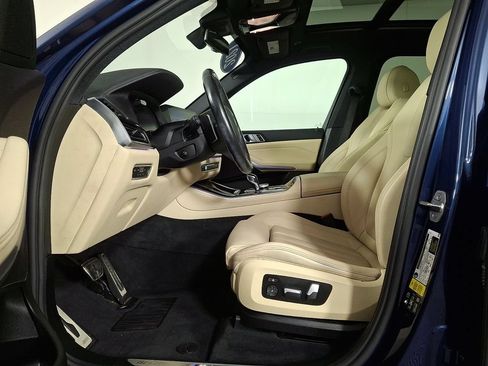 Used 2021 BMW X5 xDrive40i w/ M Sport Package AWD/4WD image 15