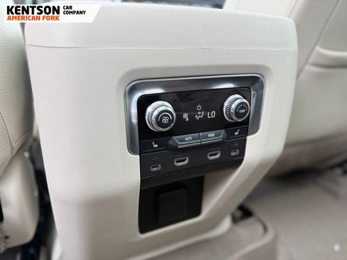 Used 2021 GMC Yukon Denali w/ Denali Premium Package AWD/4WD image 39