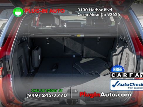 Used 2023 Land Rover Discovery Sport SE R-Dynamic image 12