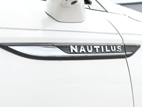 Used 2022 Lincoln Nautilus Reserve w/ Equipment Group 202A AWD/4WD image 20