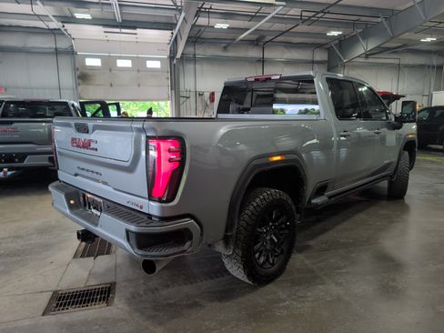 Used 2026 GMC Sierra 2500 AT4 w/ AT4 Premium Plus Package AWD/4WD image 3