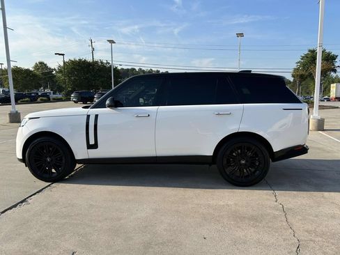 Used 2024 Land Rover Range Rover Long Wheelbase SE AWD/4WD image 6