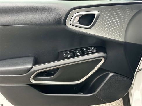 Certified 2023 Kia Soul LX image 12