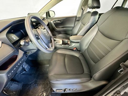 Used 2024 Toyota RAV4 Limited image 19