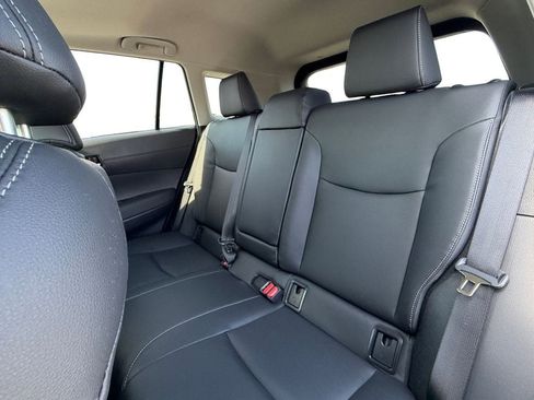 Used 2026 Toyota Corolla Cross XLE w/ Convenience Package image 16