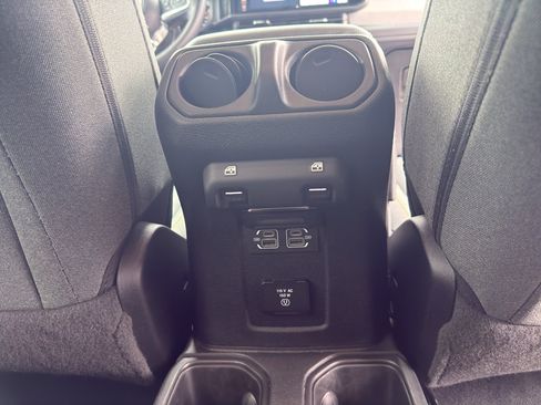 Used 2025 Jeep Wrangler Unlimited Sahara AWD/4WD image 18