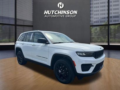 Used 2025 Jeep Grand Cherokee Altitude