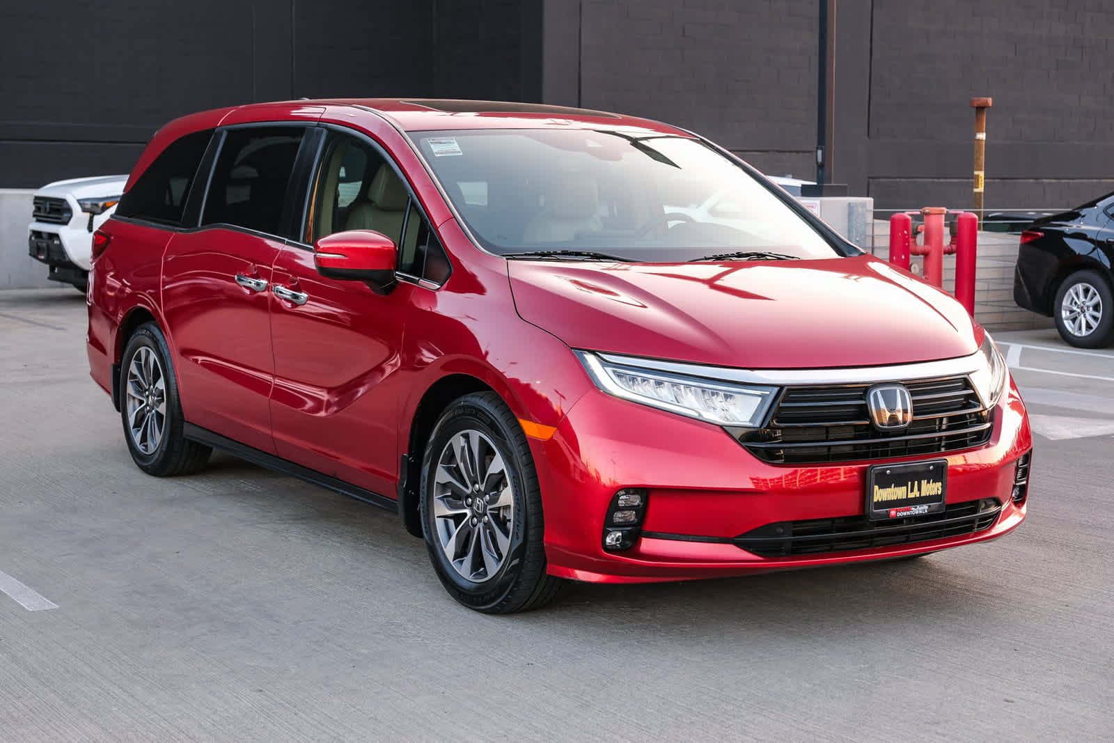 Used 2023 Honda Odyssey EX-L image 3