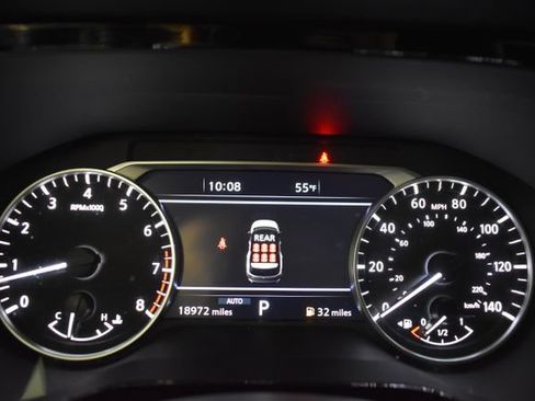 Used 2024 Nissan Pathfinder SL w/ Black Appearance Package AWD/4WD image 27
