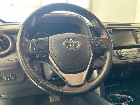 Used 2018 Toyota RAV4 Limited AWD/4WD image 14