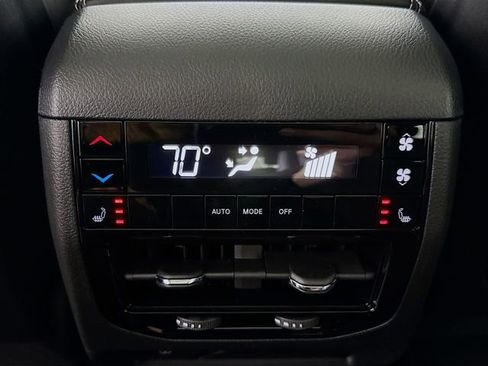 New 2025 Jeep Grand Cherokee L Limited w/ Luxury Tech Group II AWD/4WD image 25