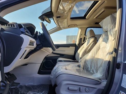 New 2026 Honda Odyssey Touring image 12