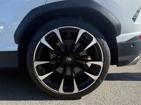 Used 2020 Lamborghini Urus image 8