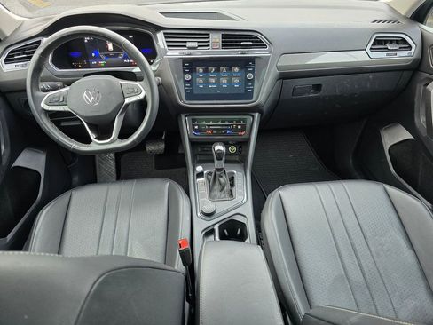 Used 2022 Volkswagen Tiguan SE image 18