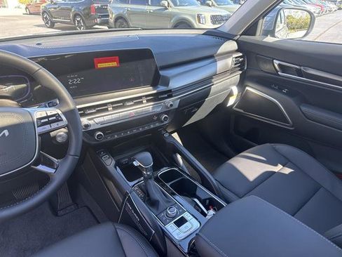 New 2025 Kia Telluride S image 12