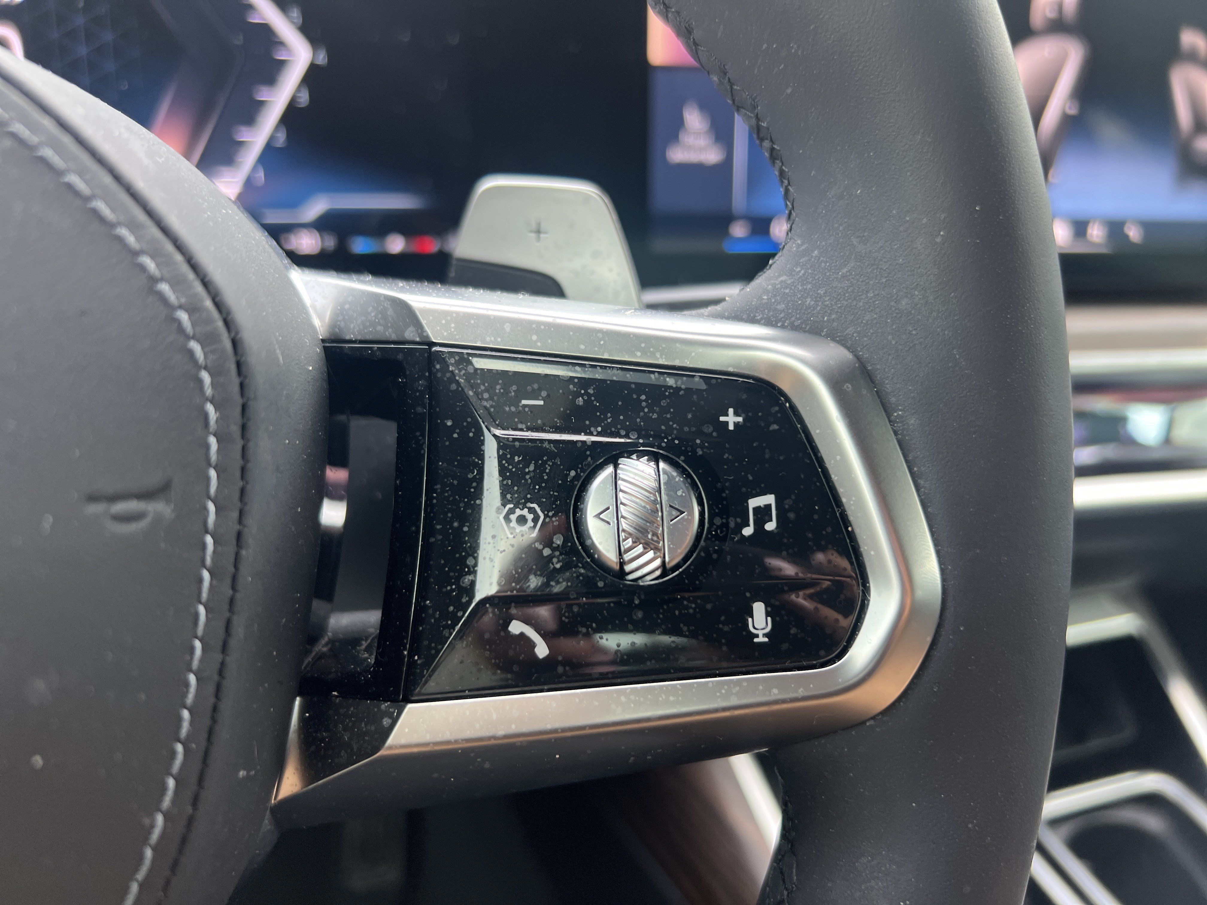Certified 2025 BMW 760i xDrive AWD/4WD image 20