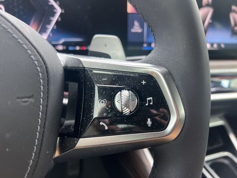 Used 2025 BMW 760i xDrive AWD/4WD image 20