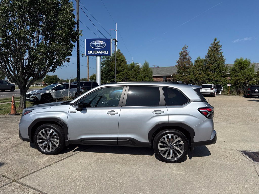 Certified 2025 Subaru Forester Touring AWD/4WD image 4