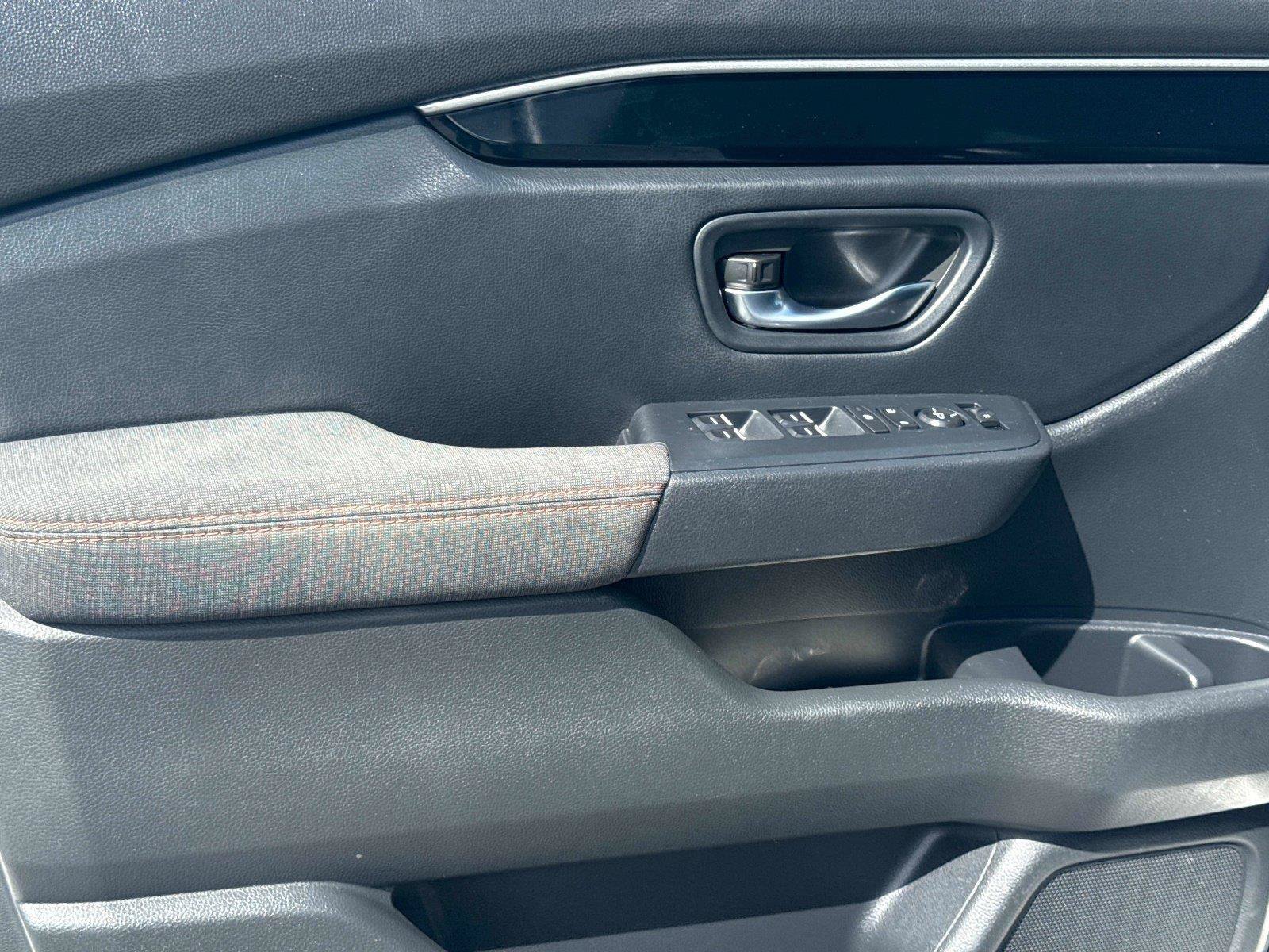 Certified 2025 Honda Pilot Sport image 17