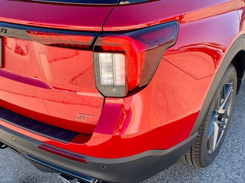 New 2026 Ford Explorer ST w/ Sun And Sound Package image 48