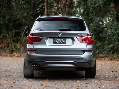 Used 2017 BMW X3 sDrive28i image 8