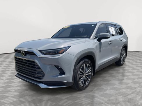 Used 2026 Toyota Grand Highlander AWD Hybrid image 11