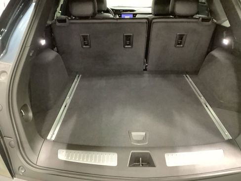 Used 2021 Cadillac XT5 Premium Luxury image 23