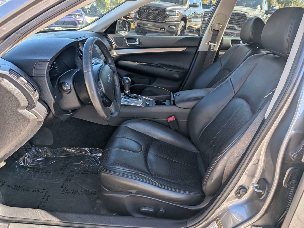 Used 2015 INFINITI Q40 w/ Navigation Package RWD image 18