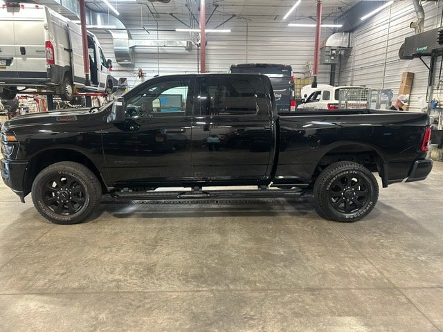 Used 2025 RAM 2500 Big Horn AWD/4WD image 30