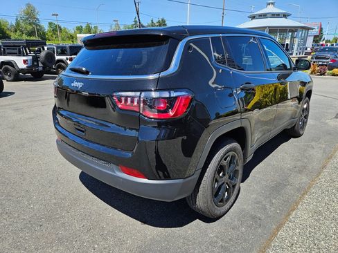 Used 2025 Jeep Compass Sport AWD/4WD image 5