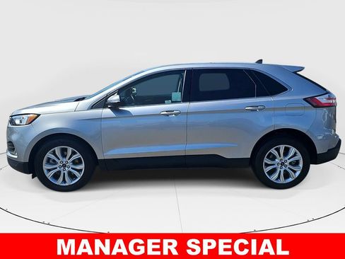 Used 2022 Ford Edge Titanium AWD/4WD image 6