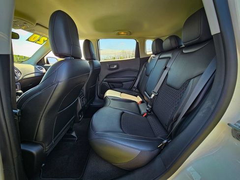 Used 2020 Jeep Compass Latitude AWD/4WD image 29