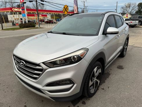 Used 2018 Hyundai Tucson Value image 3