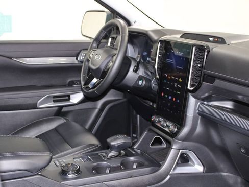 Used 2024 Ford Ranger Lariat w/ FX4 Off-Road Package image 32