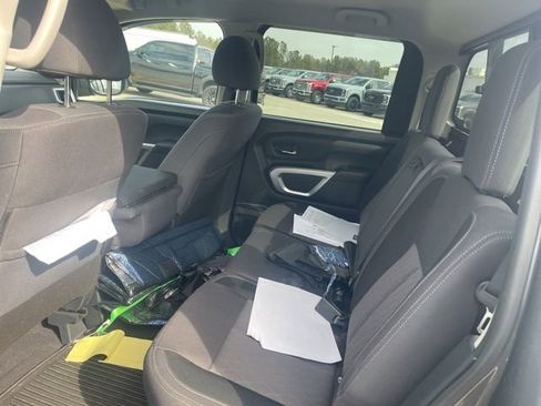 Used 2021 Nissan Titan SV w/ Accessory Utility Package image 18