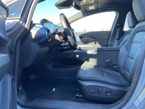 New 2026 Chevrolet Equinox EV LT image 10