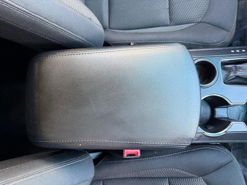 Used 2016 Ford Explorer XLT image 42