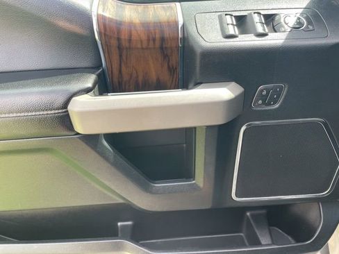 Used 2019 Ford F150 Lariat w/ Equipment Group 502A Luxury image 12