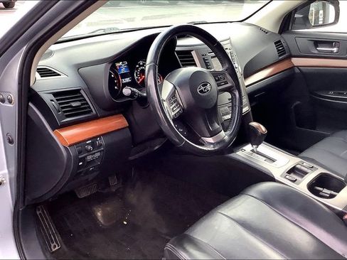 Used 2014 Subaru Outback 2.5i Limited w/ Moonroof Package image 16
