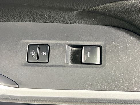 Used 2025 Toyota RAV4 XLE w/ Convenience Package AWD/4WD image 31