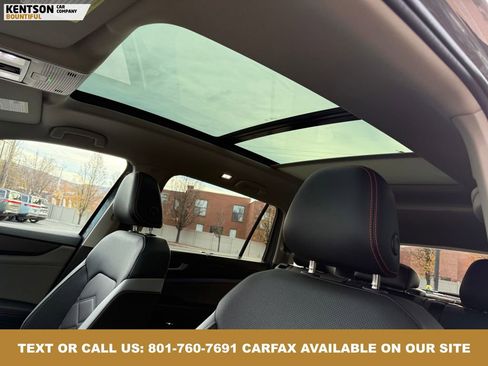 Used 2025 Volkswagen Atlas Peak Edition SE image 30