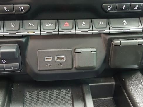 Used 2021 GMC Sierra 3500 Denali image 35