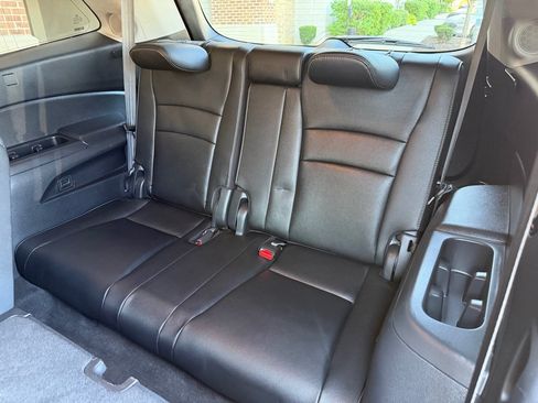 Used 2017 Honda Pilot Touring image 22
