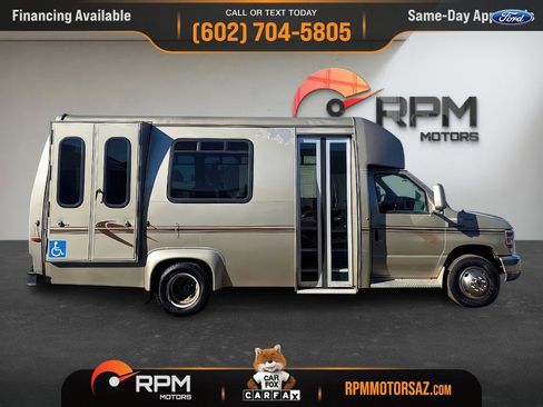 Used 2011 Ford E-350 and Econoline 350 Super Duty w/ Shuttle Bus Prep Pkg image 4