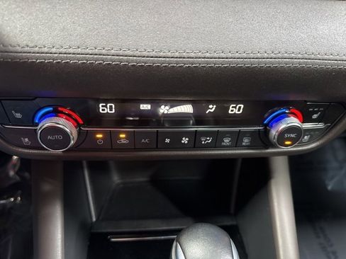 Used 2018 MAZDA MAZDA6 Signature image 19