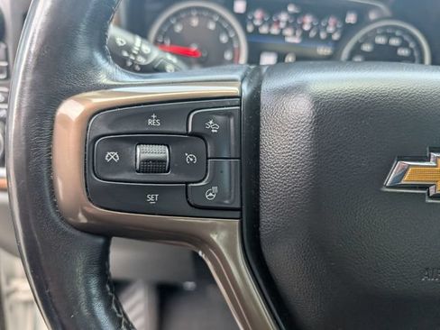Used 2022 Chevrolet Silverado 1500 High Country w/ Technology Package AWD/4WD image 19